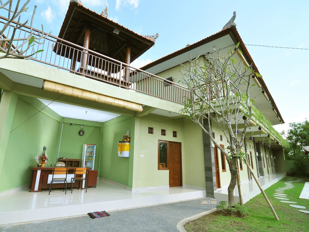 Cempaka Mas Guesthouse Kuta Lombok Exterior foto